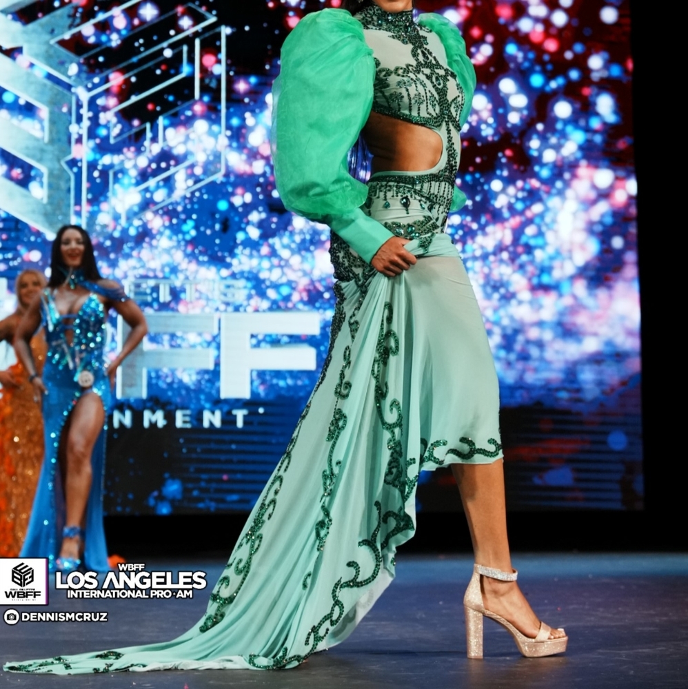 Green Puffy Sleeve Rhinestone Dress - Picture 3 of 5